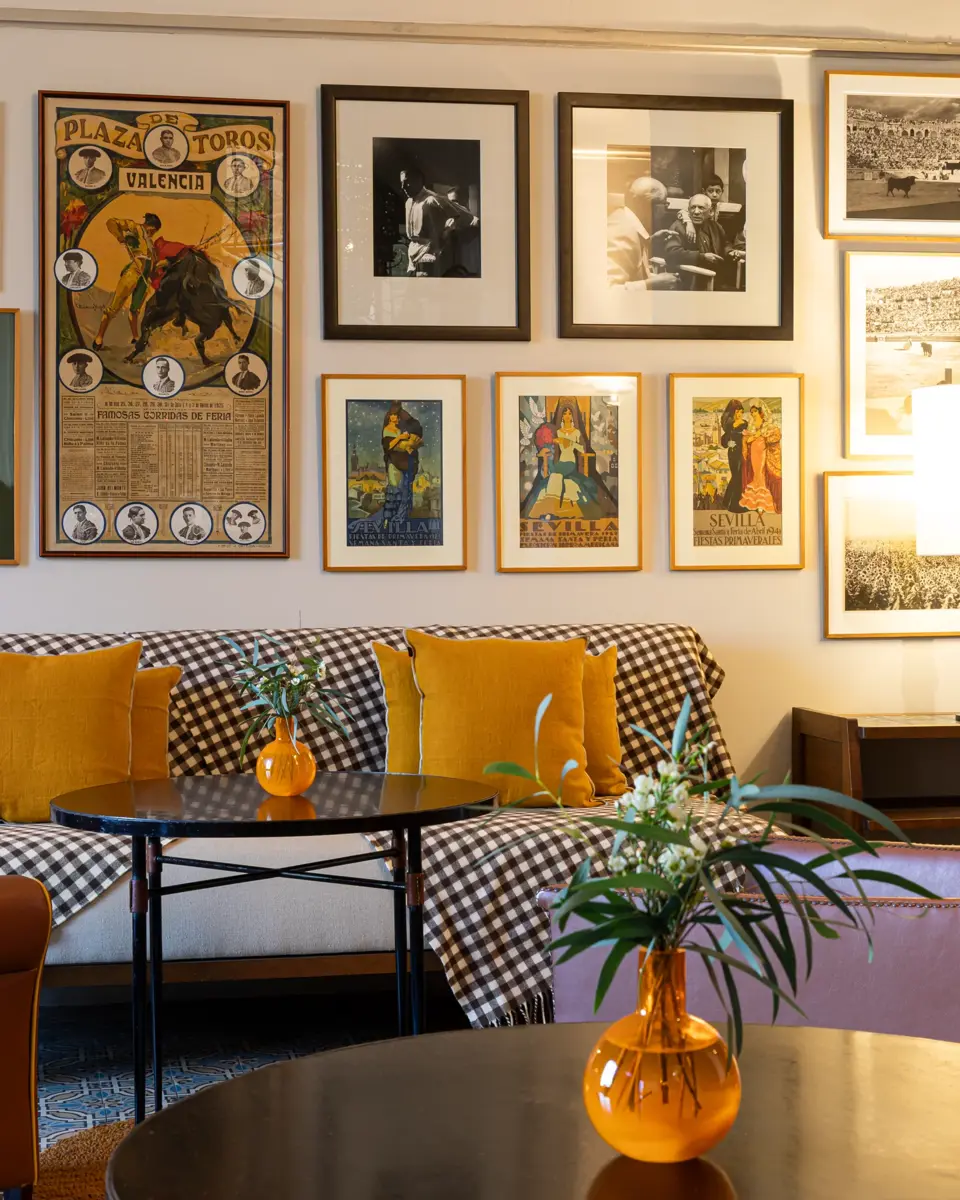 Lounge at hotel Le Nord-Pinus, Arles